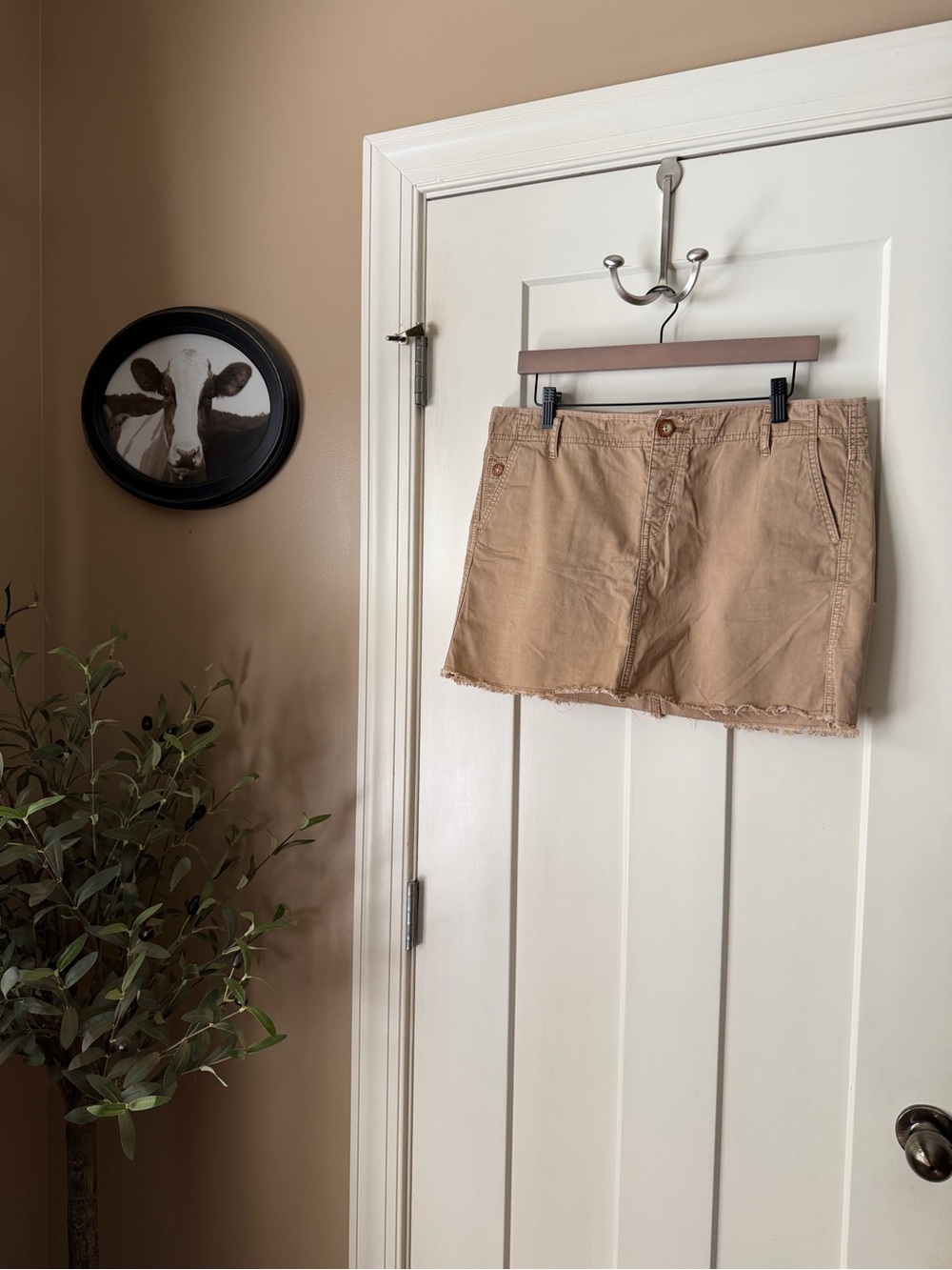 GAP Khaki Frayed Hem Mini Skirt Size 10 - Picture 3 of 12